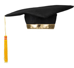 Czapka absolwenta – klasyczna czapka na zakończenie szkoły i studiów