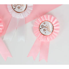 Kotylion Bride to Be, jasnoróżowy, 8 cm x 16 cm