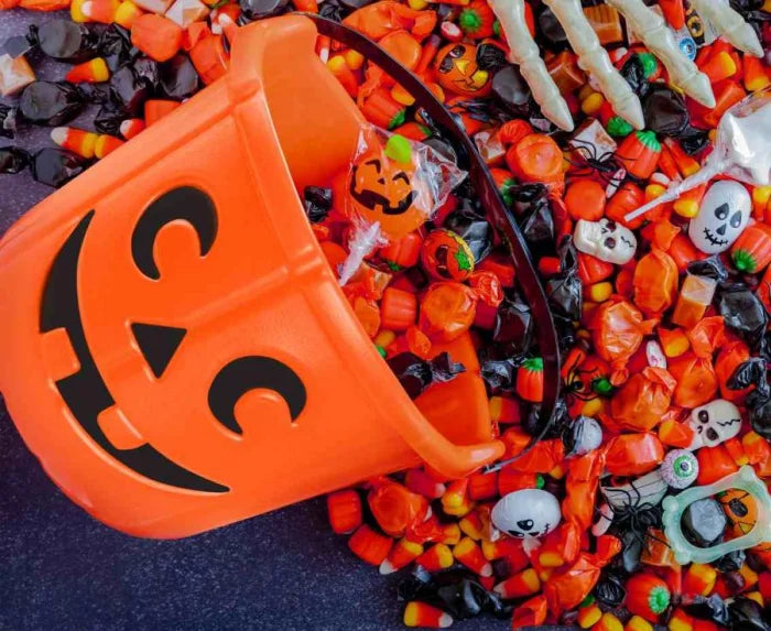 Wiaderko Uśmiechnięta Dynia na Halloween – koszyczek na cukierki 18 × 14 cm - Costume Accessories