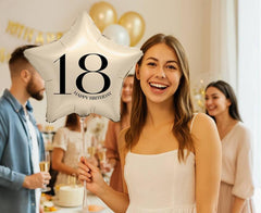Urodzinowy balon foliowy gwiazda z cyfrą „18” kremowy, 44 cm