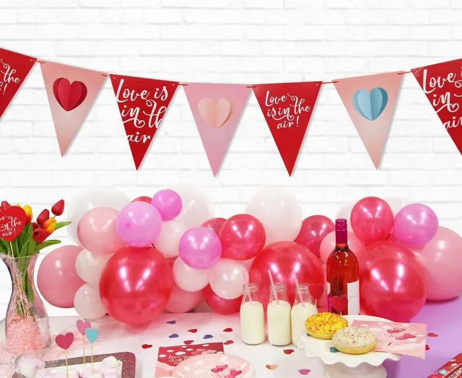 Girlanda Papierowa Love is in the Air - Flagi 270 cm