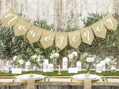 Baner „Nowożeńcy” z juty – dekoracja ślubna 23 × 155 cm - Party Supplies