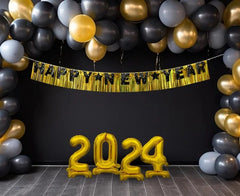 Girlanda papierowa Happy New Year 180 cm – złoto/czarna - Party Decorations