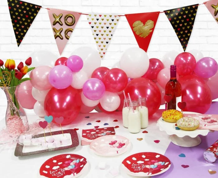 Girlanda papierowa XOXO – flagi | 270 cm - Party Decorations
