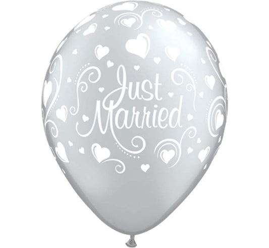 Balony na ślub z nadrukiem JUST MARRIED (serca), 11 cali