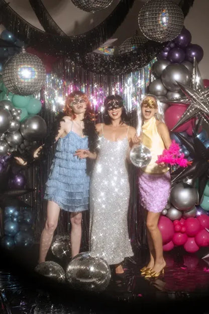 Maska karnawałowa – czarna / srebrna / ciemne złoto – 17 × 9 cm wiązana na wstążkę - Costume Masks