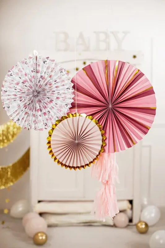 Rozety dekoracyjne „Kwiaty” – mix kolorów 26–43 cm (1 op. / 3 szt.) - Party Decorations