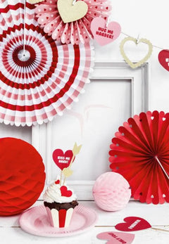 Rozety dekoracyjne Sweet Love – mix czerwieni i różu (3 szt.) - Party Decorations