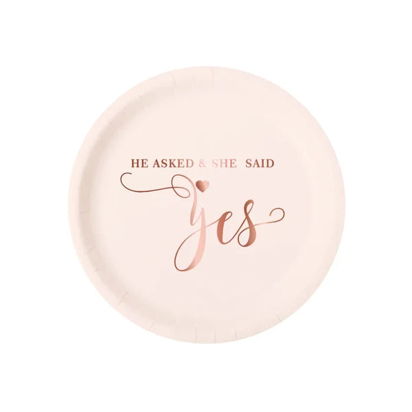 Talerzyki papierowe „He asked & she said yes” – pudrowy róż 18 cm 6 szt. - Disposable Plates